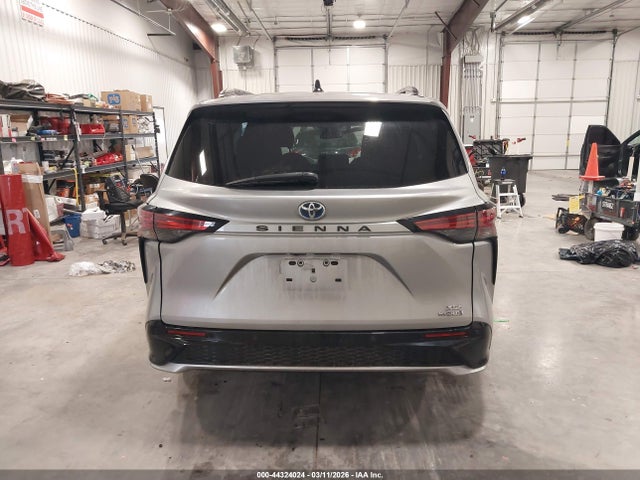 Toyota Sienna Xse