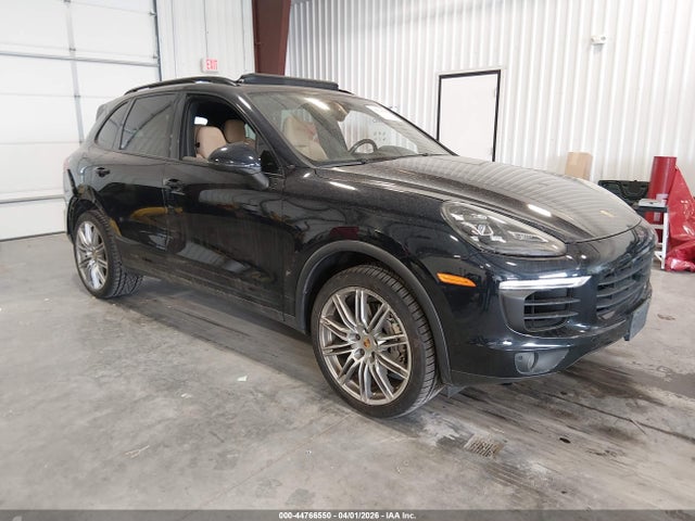 Salvage Porsche Cayenne Image