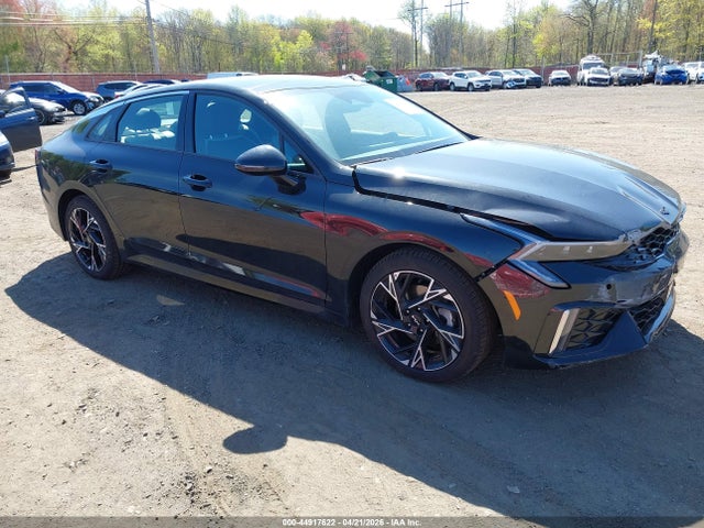 Salvage Kia K5 Image