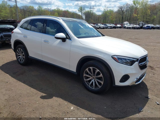 Salvage Mercedes-Benz GLC Image