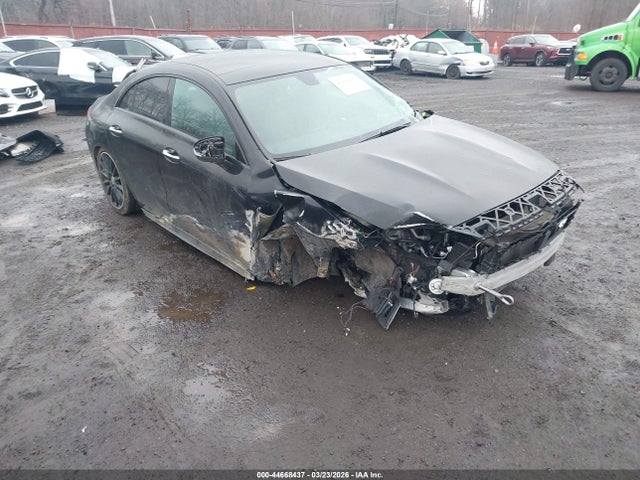 Salvage Mercedes-Benz Cla-class Image