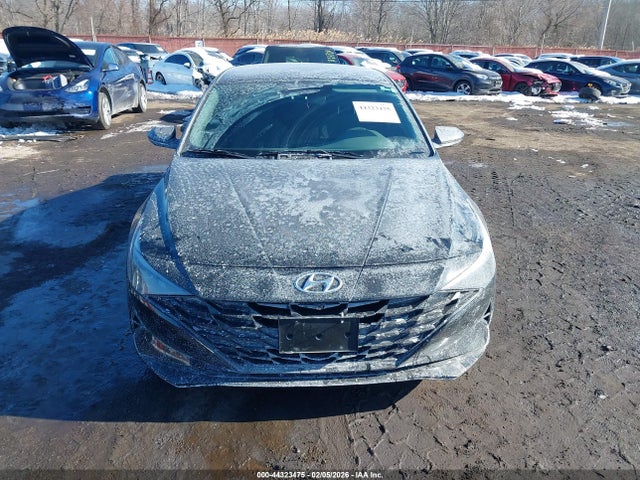 Hyundai ELANTRA Sel