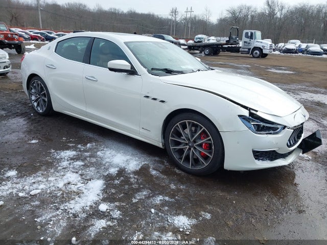 Salvage Maserati Ghibli Image