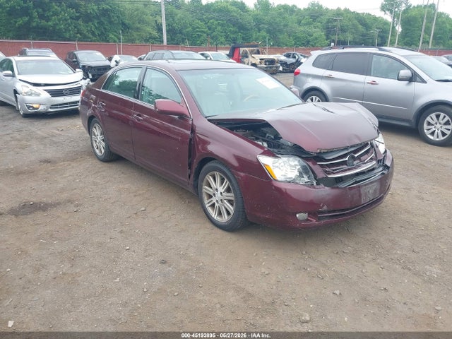 Salvage Toyota Avalon Image
