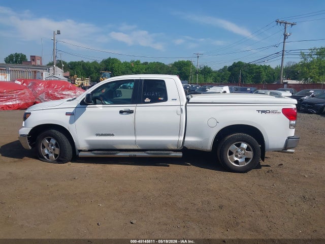 Toyota Tundra Sr5 5.7l V8