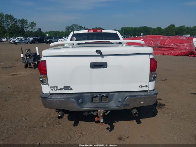 Toyota Tundra Sr5 5.7l V8