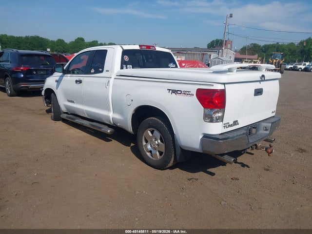 Toyota Tundra Sr5 5.7l V8