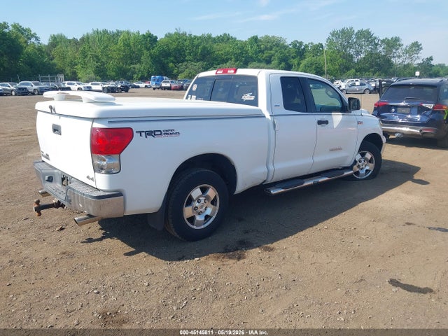 Toyota Tundra Sr5 5.7l V8