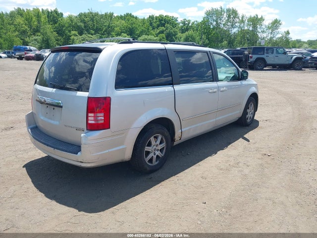 Chrysler Town & Country Touring