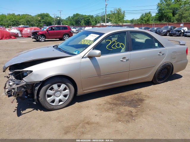 Toyota Camry Le