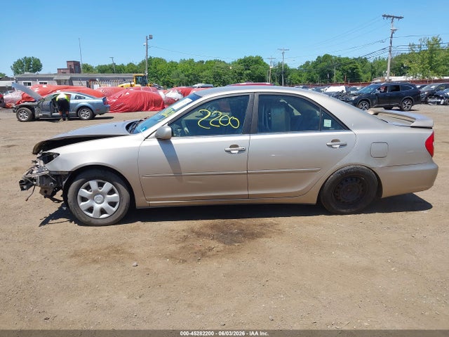 Toyota Camry Le