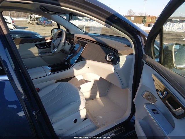 Mercedes-Benz EQE 4matic