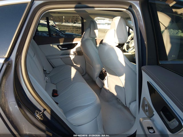 Mercedes-Benz EQE 4matic