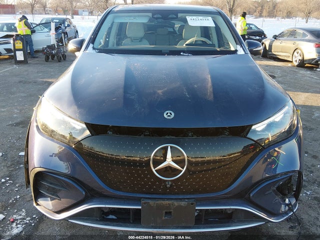 Mercedes-Benz EQE 4matic