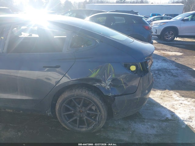 Tesla Model 3 Rear-wheel Drive