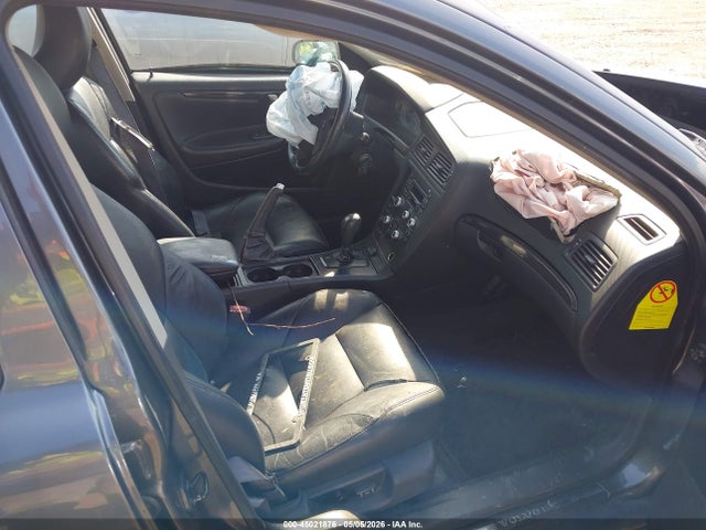 Volvo V70 2.5t