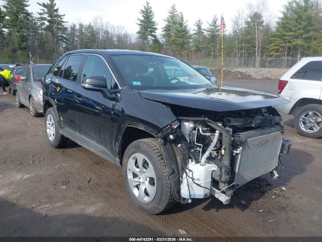Salvage Toyota RAV4 Image