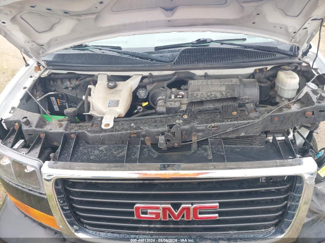 General Motors Savana Cutaway Work Van