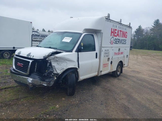 General Motors Savana Cutaway Work Van