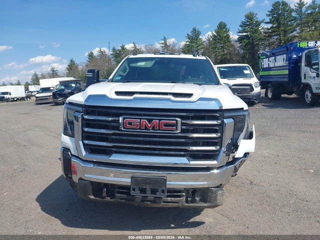General Motors Sierra 3500HD 4wd  Long Bed Sle