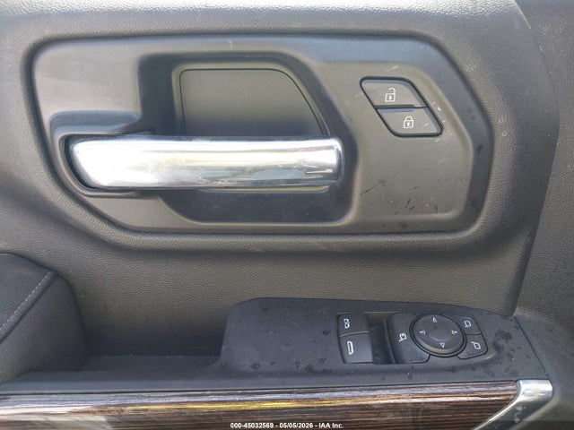 General Motors Sierra 3500HD 4wd  Long Bed Sle