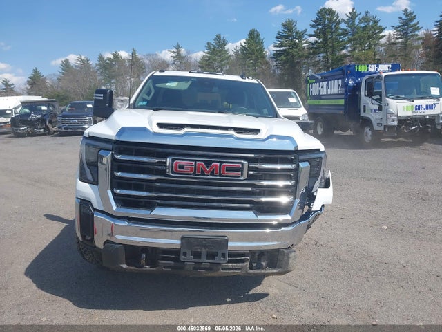 General Motors Sierra 3500HD 4wd  Long Bed Sle