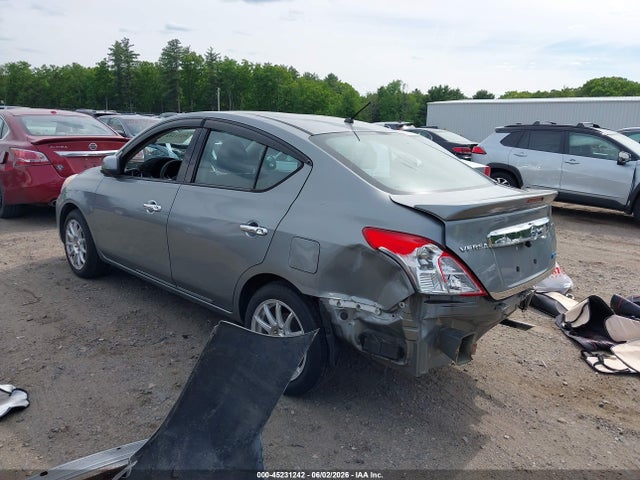 Nissan Versa 1.6 Sv