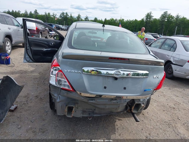 Nissan Versa 1.6 Sv