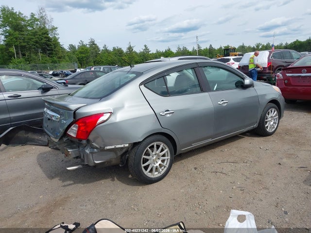 Nissan Versa 1.6 Sv