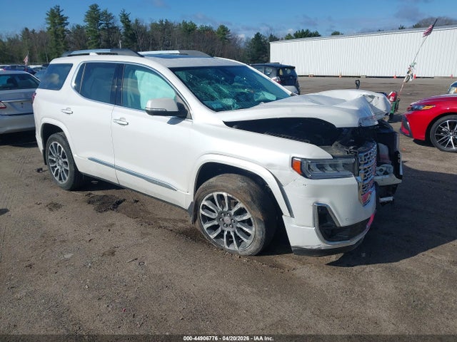 Salvage GMC Acadia Image