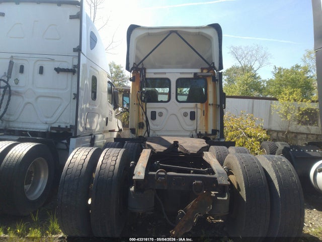Freightliner Cascadia 125