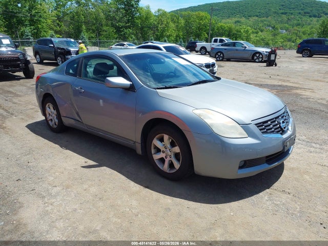 Salvage Nissan Altima Image