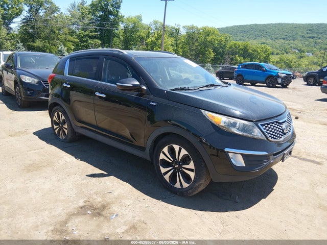 Salvage Kia Sportage Image