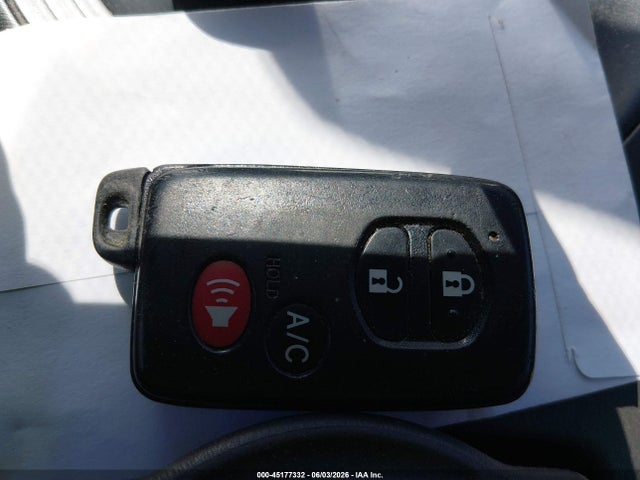 Toyota Prius Three