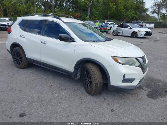 Salvage Nissan Rogue Image