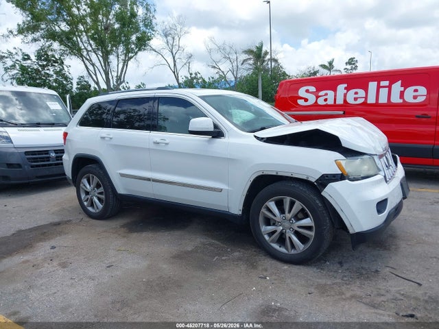 Salvage Jeep Grand Cherokee Image