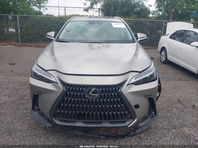 Lexus NX Premium