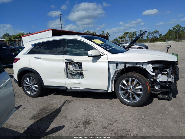 INFINITI Qx Luxe