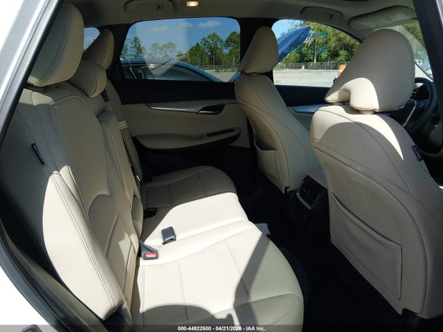 INFINITI Qx Luxe