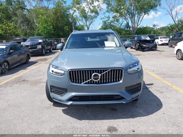 Volvo XC90 B5 Core