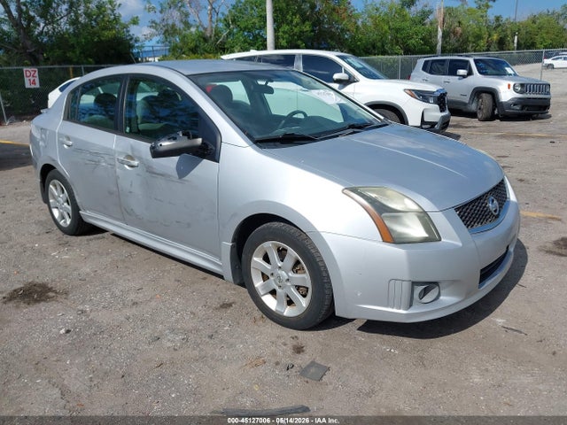 Salvage Nissan Sentra Image