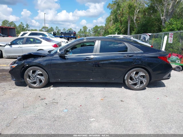 Hyundai ELANTRA Sel