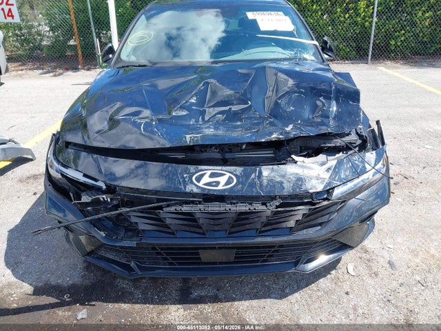 Hyundai ELANTRA Sel