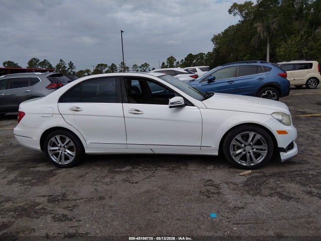 Mercedes-Benz C-Class Luxury