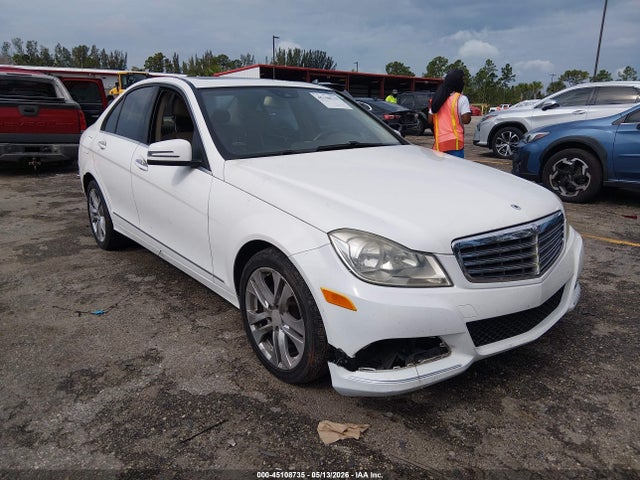 Salvage Mercedes-Benz C-Class Image