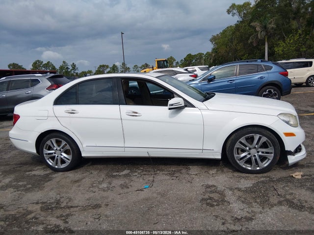 Mercedes-Benz C-Class Luxury