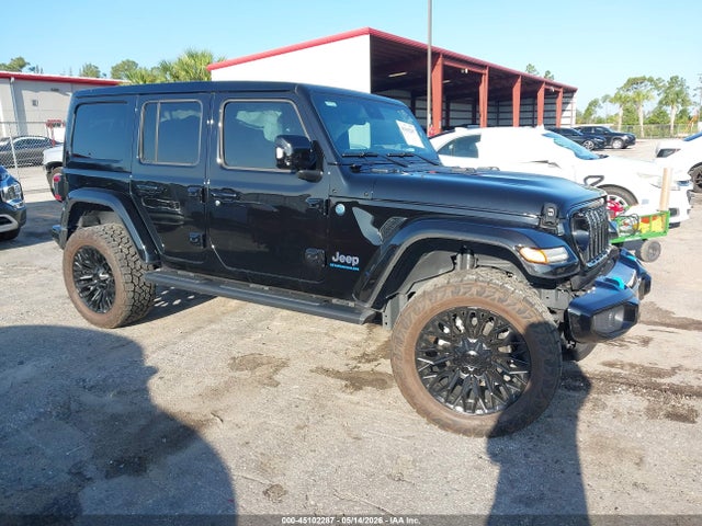 Salvage Jeep Wrangler Image