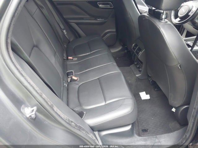 Jaguar F-PACE 25t Premium