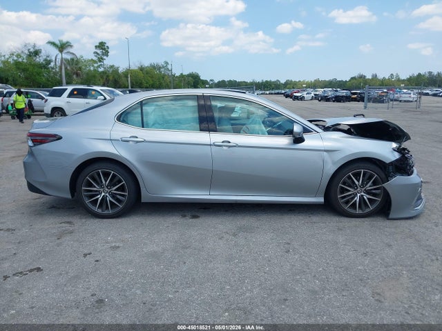 Toyota Camry Xle