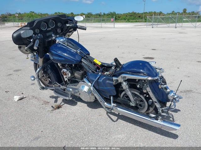 Harley-Davidson Flhtcui Shrine